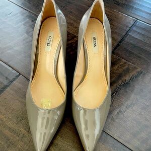 Ladies guess patent leather pumps size 8